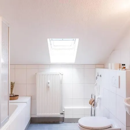 - 3-bedroom Luxury: Central & Spacious In & Big Tv And Kitchen - Apartamento *