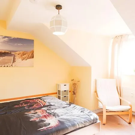 - 3-bedroom Luxury: Central & Spacious In & Big Tv And Kitchen -