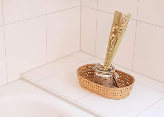 - 3-bedroom Luxury: Central & Spacious In & Big Tv And Kitchen - 아파트