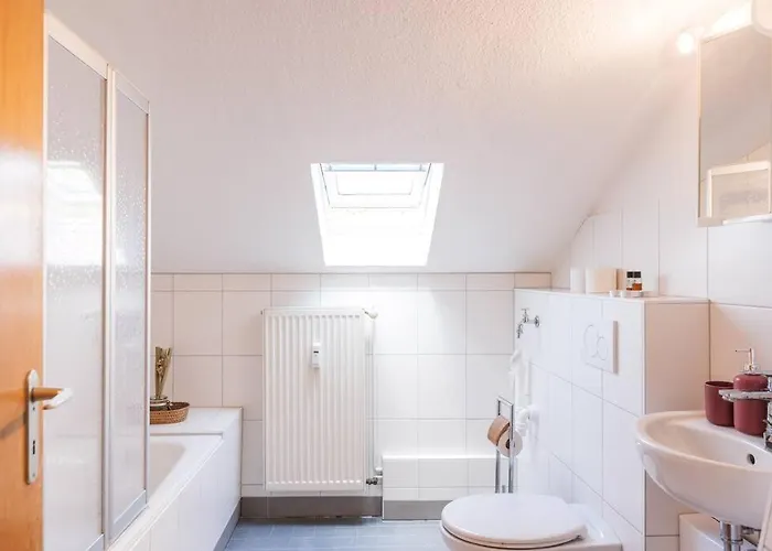 - 3-bedroom Luxury: Central & Spacious In & Big Tv And Kitchen - Lejlighed *